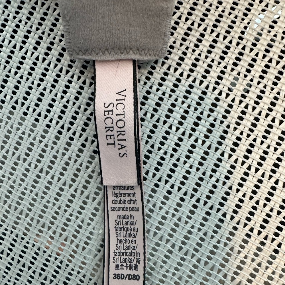 Never worn silver Victoria’s Secret bra. Size 36D. - Picture 3 of 3